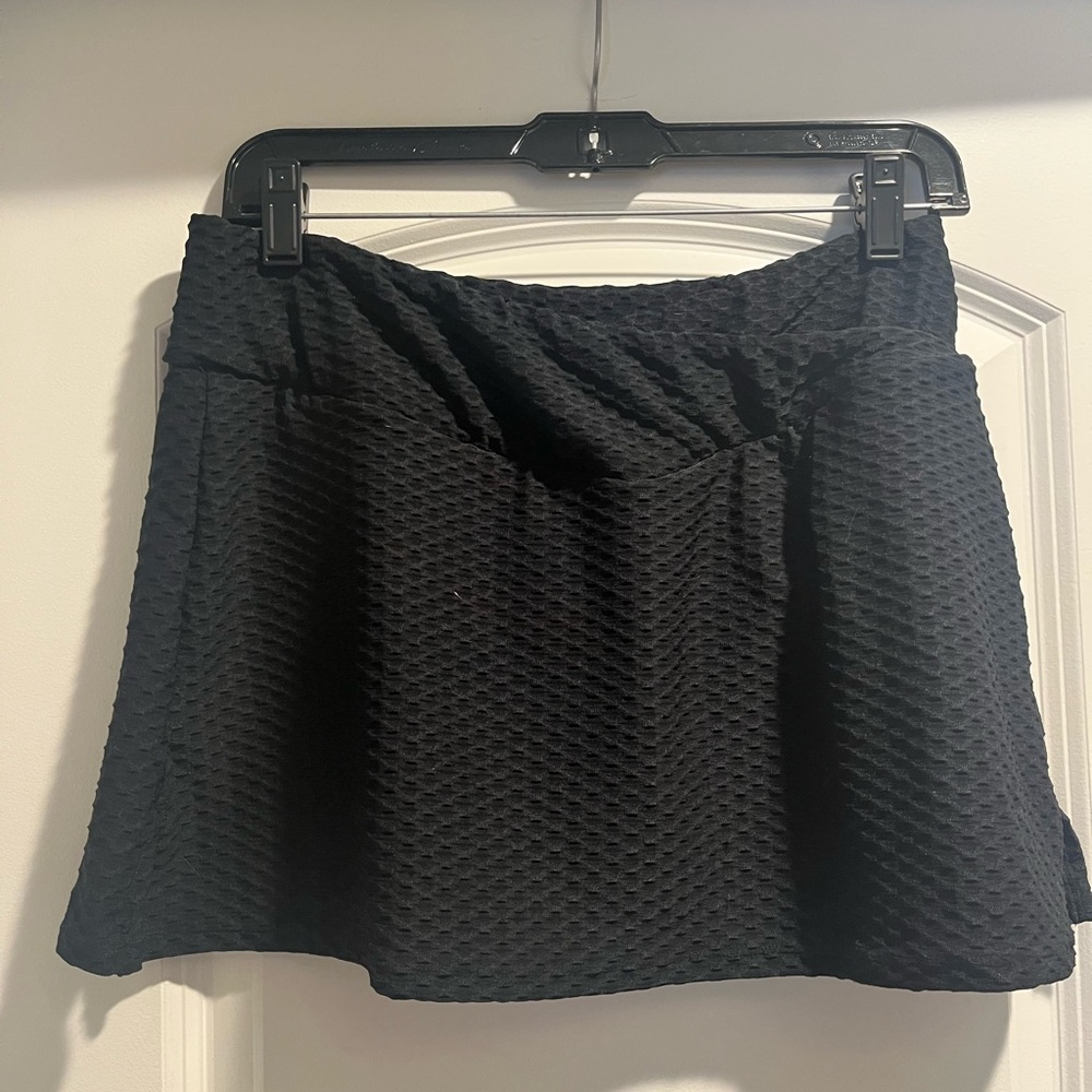Cupshe Black Swim Skirt-fits like a medium(8)